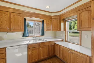 327 N Main St, Pardeeville, WI 53954 - Photo 7