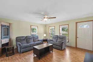 327 N Main St, Pardeeville, WI 53954 - Photo 3