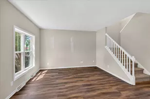 6206 Dominion Dr, Madison, WI 53718 - Photo 11