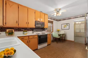 653 Orchard Dr, Madison, WI 53711 - Photo 15