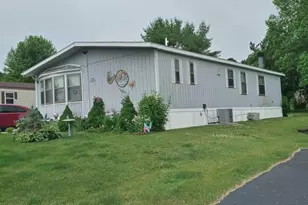 W210N11678 Pinecrest Ln, Germantown, WI 53022 - Photo 1