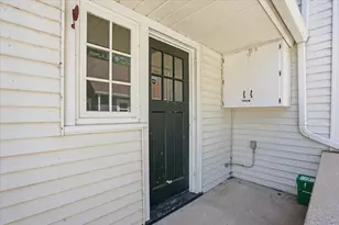 166 Kensington Dr, Madison, WI 53704 - Photo 7
