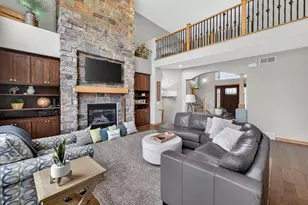 1161 Heritage Ct, Sun Prairie, WI 53590 - Photo 5