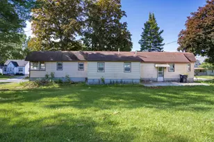 433 West Ave, Mauston, WI 53948 - Photo 1