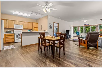 410 New Age Circle #208, Verona, WI 53593 - Photo 5
