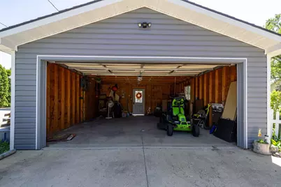 903 Vine Street, Wisconsin Dells, WI 53965 - Photo 5