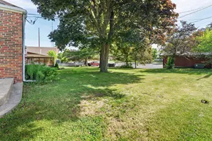 1029 N Bequette St, Ridgeville, WI 53533 - Photo 35