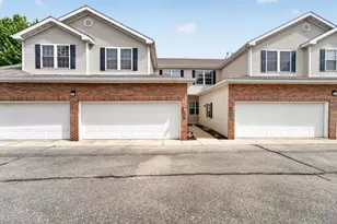 3867 Maple Grove Dr, Madison, WI 53719 - Photo 1