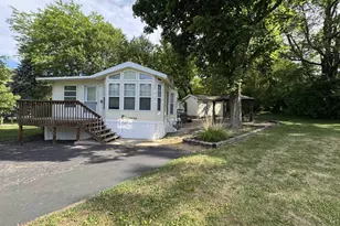 354 Skyline Dr, Edgerton, WI 53534 - Photo 1