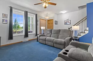 1032 Stonehaven Dr, Sun Prairie, WI 53590 - Photo 3