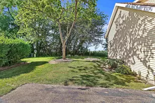 1032 Stonehaven Dr, Sun Prairie, WI 53590 - Photo 33