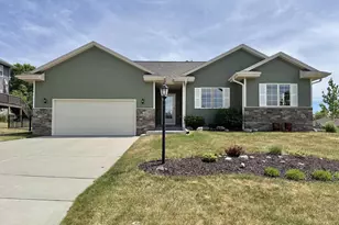 782 Waveland Ave, Janesville, WI 53548 - Photo 1