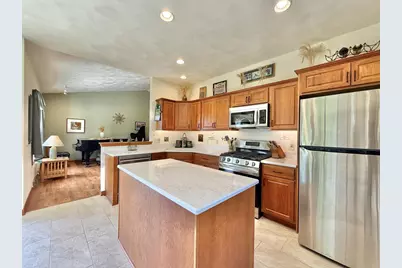 782 Waveland Avenue, Janesville, WI 53548 - Photo 9