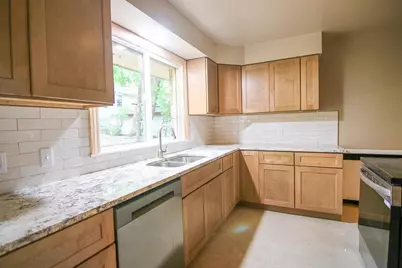 1305 E Johnson Street, Madison, WI 53703 - Photo 19