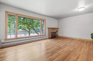 1305 E Johnson St, Madison, WI 53703 - Photo 9