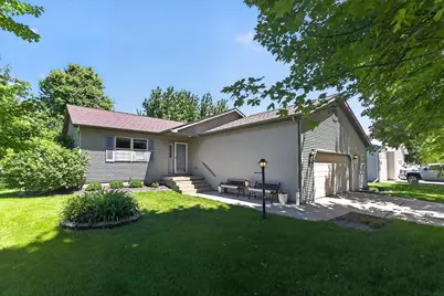 1340 Prairie Rose Drive, Sun Prairie, WI 53590 - Photo 3