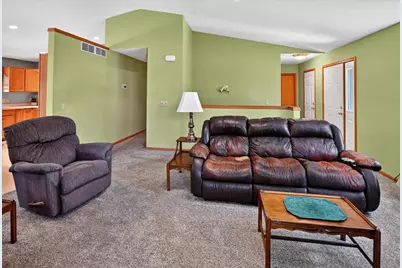 1340 Prairie Rose Drive, Sun Prairie, WI 53590 - Photo 9