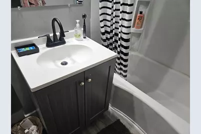 505 W Irving Avenue, Oshkosh, WI 54901 - Photo 19