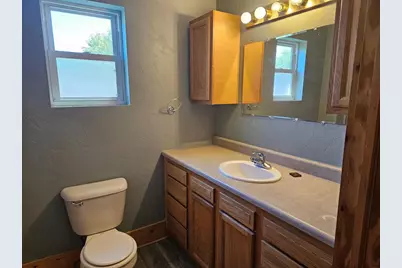 505 W Irving Avenue, Oshkosh, WI 54901 - Photo 23