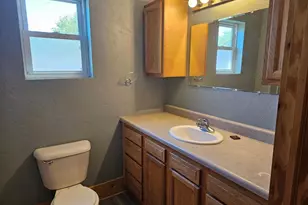 505 W Irving Ave, Oshkosh, WI 54901 - Photo 23