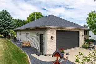 2938 Yale Dr, Janesville, WI 53548 - Photo 3