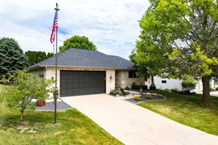 2938 Yale Dr, Janesville, WI 53548 - Photo 3