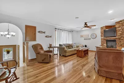 1126 Fillmore Avenue, Oshkosh, WI 54902 - Photo 7