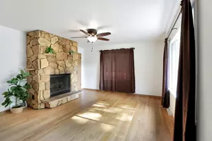 4513 Esch Ln, Madison, WI 53704 - Photo 5