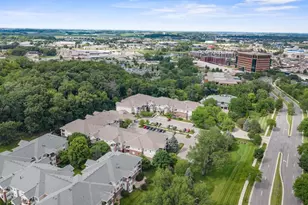 8530 Greenway Blvd, Middleton, WI 53562 - Photo 41