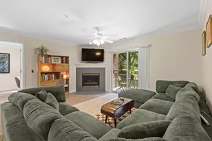8530 Greenway Blvd, Middleton, WI 53562 - Photo 13