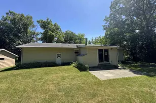 4529 E Palakwia Dr, Janesville, WI 53546 - Photo 9