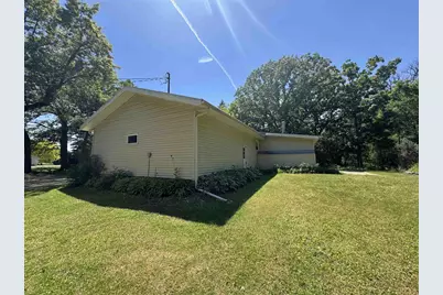 4529 E Palakwia Drive, Janesville, WI 53546 - Photo 11
