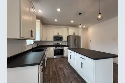 1222 Prairie Avenue, Janesville, WI 53545 - Photo 9