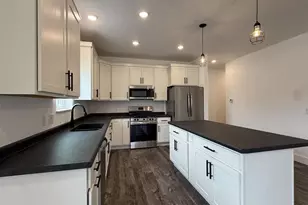 1222 Prairie Ave, Janesville, WI 53545 - Photo 9