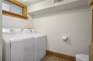 1812 Middleton St, Middleton, WI 53562 - Photo 57