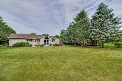 W6070 Thornapple Lane, Fort Atkinson, WI 53538 - Photo 9