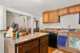 1009 S 4th St, Stoughton, WI 53589 - Photo 27