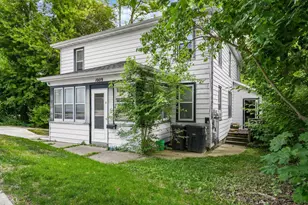 1009 S 4th St, Stoughton, WI 53589 - Photo 5