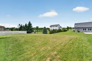 2846 Hazelnut Trail, Sun Prairie, WI 53590 - Photo 39