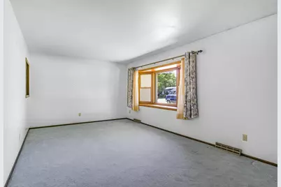 1101 N Water Street, Watertown, WI 53098 - Photo 7