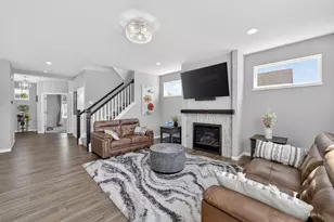 606 Tawny Elm Pkwy, Verona, WI 53593 - Photo 5