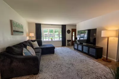 105 N Willard Avenue, Janesville, WI 53548 - Photo 3