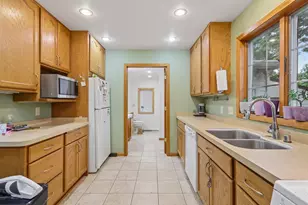 7008 Elmwood Ave, Middleton, WI 53562 - Photo 7
