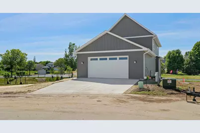 2810 Big Bluestem Parkway, Fitchburg, WI 53711 - Photo 3