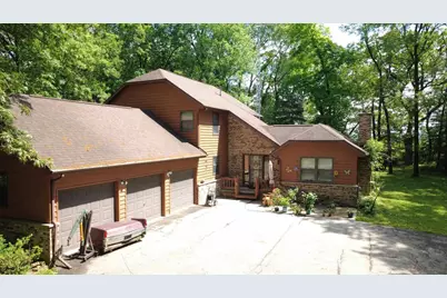 311 Maple Heights Road, Marshall, WI 53559 - Photo 1