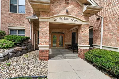 5418 Old Middleton Road #301, Madison, WI 53705 - Photo 3