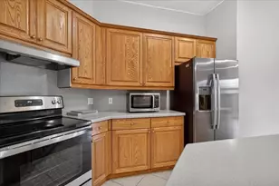 5418 Old Middleton Rd, Madison, WI 53705 - Photo 11