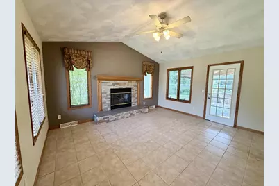 2716 Twelve Oaks Drive, Milton, WI 53563 - Photo 17