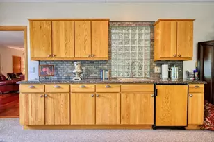 811 Farwell Dr, Madison, WI 53704 - Photo 25