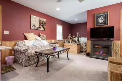 2200 W Memorial Drive, Janesville, WI 53548 - Photo 29